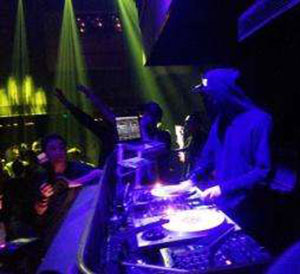 草原情（赵光瑜词曲）音乐简谱