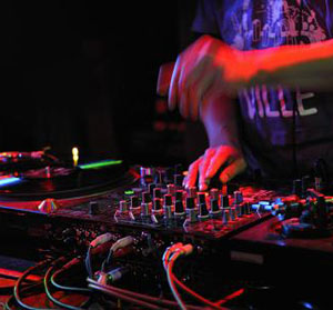 水乡小夜曲（方流洪词 陈茉玲曲）音乐简谱