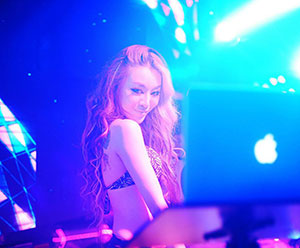 远方来的阿妹音乐简谱