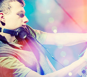 酸溜溜（门笑凯词高鹰曲）音乐简谱