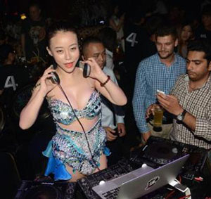 雪花的快乐（徐志摩词丁岚清曲、五线谱）音乐简谱