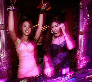 豫剧曲谱《雄心壮志冲云天》（《红灯记》李玉和唱段）音乐简谱