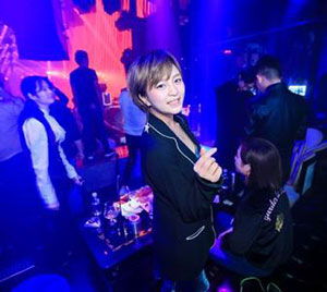 草原母亲（李晓东词曲）音乐简谱