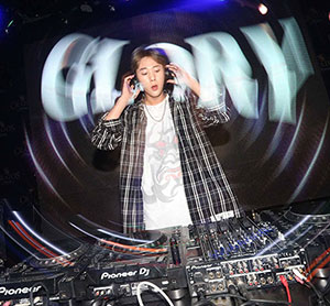 古筝练习：轮指练习（4）（改编自《邦锦花儿》）音乐简谱