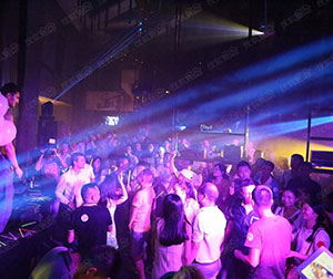 老来乐（崔英 词曲）音乐简谱