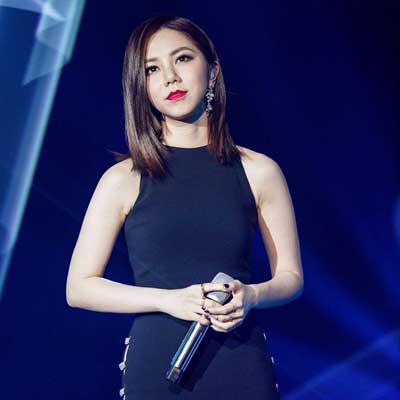 当旭日辉映着哨塔音乐简谱